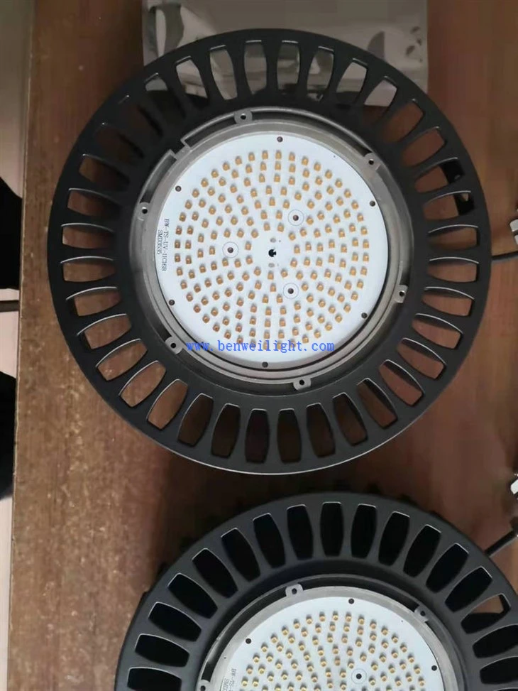 UV Plant Farm Greenhouse UFO High Bay Light 730nm (2)